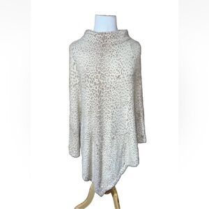 CHICO’S Beige Leopard Print Cape Shawl Mock Neck Size Small/Medium Faux Fur